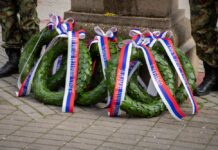 Parastosom i polaganjem venaca obeleženo 27 godina od NATO bombardovanja