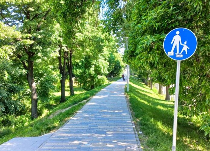 Gradski bedem - Prolece panorama Cacka