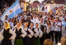 Svečanim defileom i ceremonijom otvaranja večeras počinje deseto izdanje Međunarodnog festivala folklora “Etnofest“
