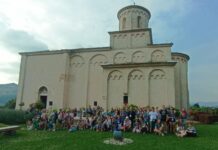 Edukativni letnji kamp jezičke škole “BlackBird“ u poseti crkvi Svetog Ahilija u Arilju (FOTO)