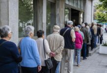 Veliko interesovanje za preuzimanje turističkih vaučera, u prvih sat i po vremena primljeno 22.272 zahteva penzionera