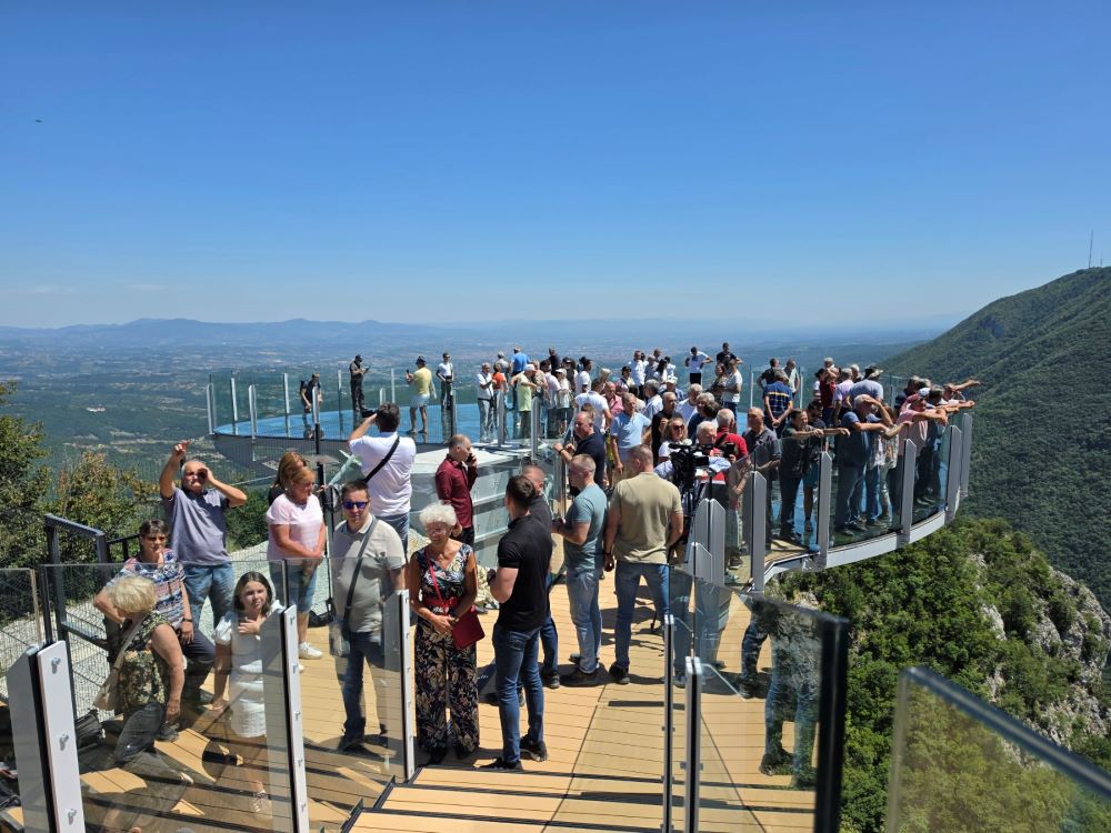 Vidikovac na Kablaru za mesec dana privukao 20.000 posetilaca, ostvaren prihod od sedam miliona dinara