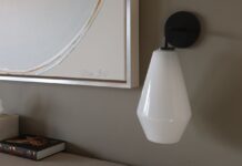 Zidne lampe umesto lustera: Kako osvetliti stan po prostorijama