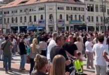 Više desetina Čačana dočekalo studente koji biciklima putuju po Srbiji