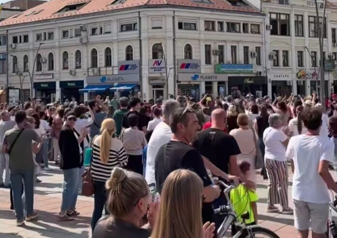 Studenti na biciklama