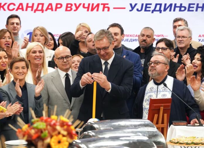 Aleksandar Vucic - Slava