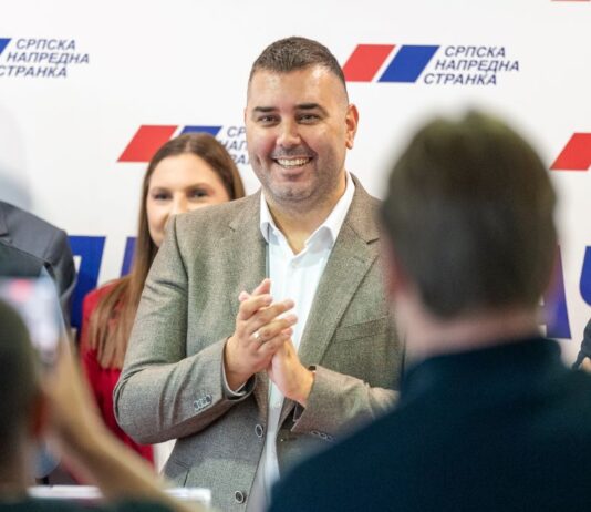 Stevanić: Pravi naziv organizacije Ivana Ćalovića je Grupa građana SNS B